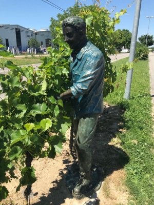 Bronzefigur Sonderanfertigung: Winzer