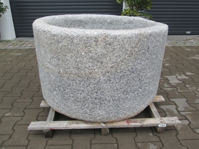 Granitbrunnen rund rustikal 99x60