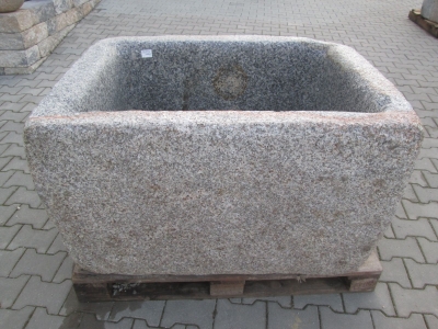 Granitbrunnen rechteckig rustikal 112x87x67
