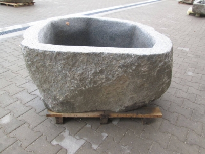 Findlingsbrunnen 107x105x56