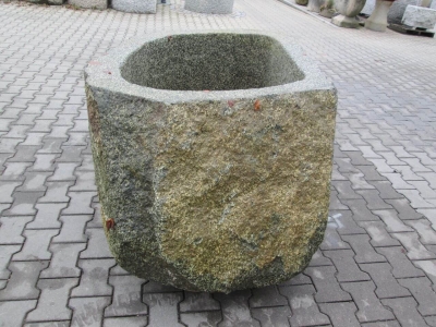 Findlingsbrunnen 158x104x60