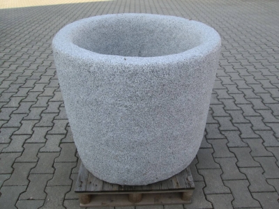 Granitbrunnen rund rustikal 90x82