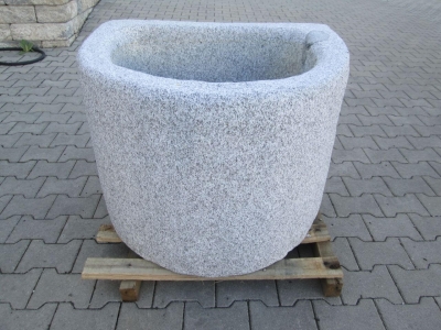 Granitbrunnen halbrund rustikal 85x72x62