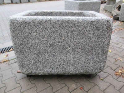 Granitbrunnen rechteckig rustikal 96x65x64