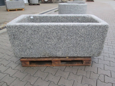 Granitbrunnen rechteckig rustikal 150x75x60