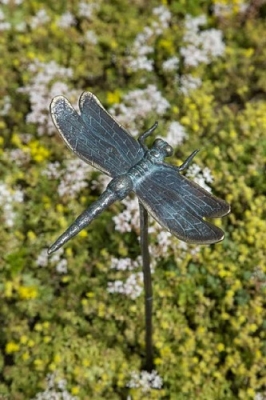 Rottenecker Bronzefigur Libelle mit Erdspie