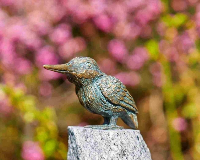 Rottenecker Bronzefigur Eisvogel Flgel zu
