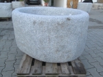 Granitbrunnen rund rustikal 105x61