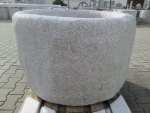 Granitbrunnen rund rustikal 104x65