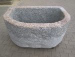 Granitbrunnen halbrund rustikal 136x85x74