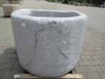 Granitbrunnen halbrund rustikal 100x92x69