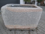 Granitbrunnen rechteckig rustikal 120x68x77