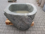 Findlingsbrunnen 123x119x50
