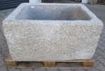 Granitbrunnen rechteckig rustikal 108x85x56