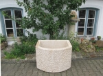 Granitbrunnen / Pflanztrog halbrund 90x70x60