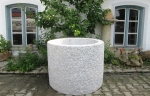 Granitbrunnen / Pflanztrog rund 90x70