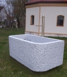 Granitbrunnen / Pflanztrog rechteckig 90x65x60