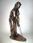 Bronzefigur Golfer Schlger unten